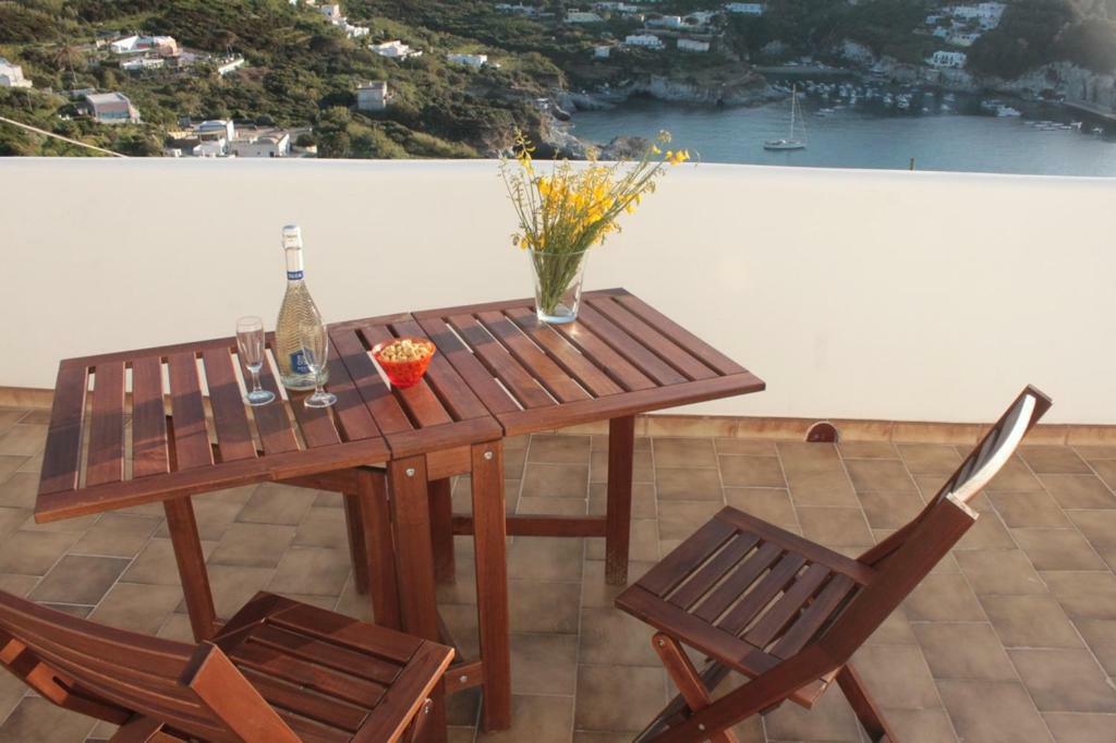 Le Case Dei Pescatori - Residence Il Tramonto Ponza Exterior photo