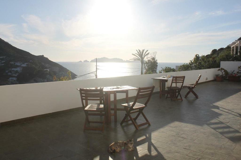 Le Case Dei Pescatori - Residence Il Tramonto Ponza Exterior photo