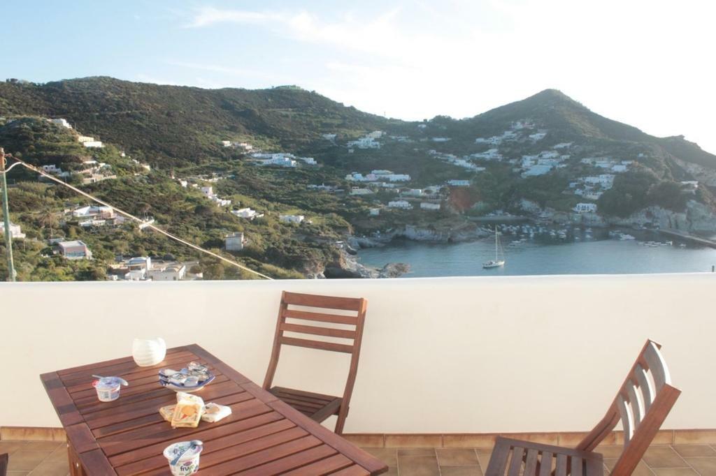 Le Case Dei Pescatori - Residence Il Tramonto Ponza Exterior photo