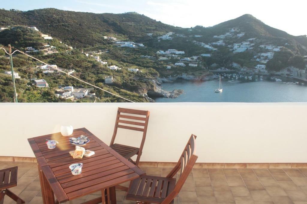 Le Case Dei Pescatori - Residence Il Tramonto Ponza Exterior photo